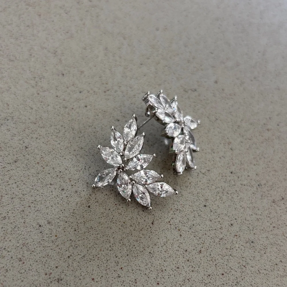 Sterling Silver Elegant Sparkling CZ Floral Earrings Wedding/Special Occasion - Picture 3 of 5